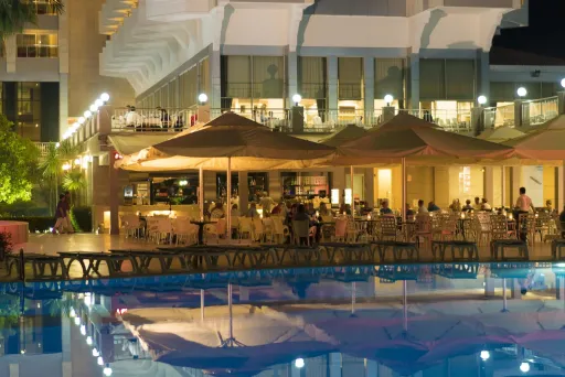 TERRACE BEACH RESORT Pools & Beach