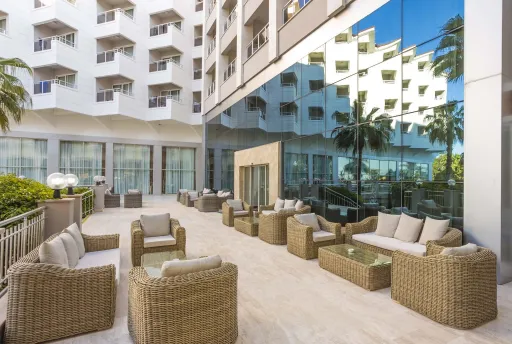 TERRACE BEACH RESORT Bars