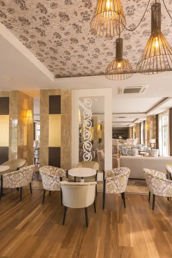 TERRACE BEACH RESORT Lobby