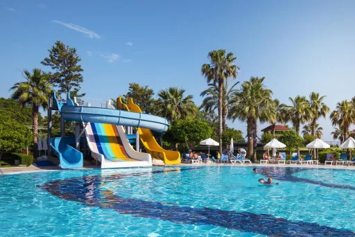TERRACE BEACH RESORT Pools & Beach