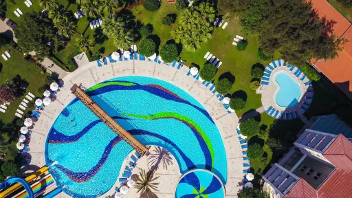 TERRACE BEACH RESORT Pools & Beach