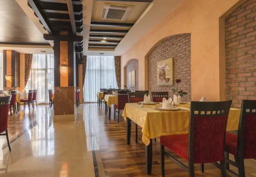 TERRACE BEACH RESORT Restaurants