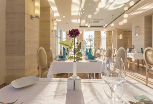 TERRACE BEACH RESORT Restaurants