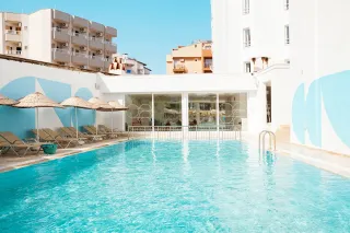 THE BEACHFRONT HOTEL ADULT ONLY 16+ Pools & Beach
