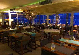 THE BEACHFRONT HOTEL ADULT ONLY 16+ Restaurants