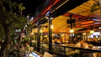 THE CORNER PARK HOTEL Restaurants