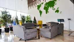THE CORNER PARK HOTEL Lobby