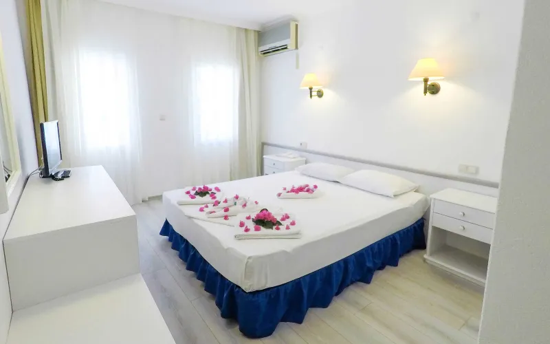 THE HELLO HOTEL Rooms