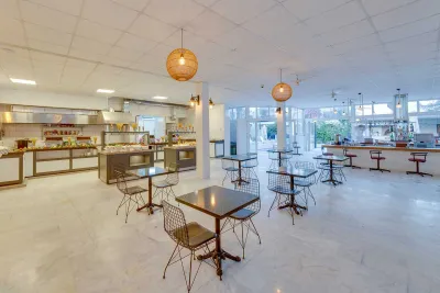 THE HELLO HOTEL Bars