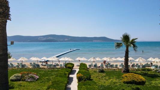 THE HOLIDAY RESORT HOTEL General Images