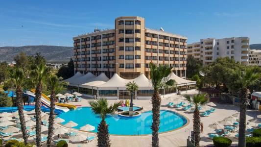 THE HOLIDAY RESORT HOTEL General Images