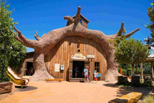 THE LAND OF LEGENDS KINGDOM Activities