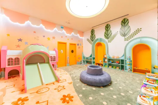 THE LAND OF LEGENDS KINGDOM Mini Club