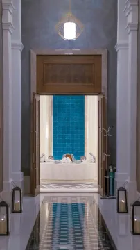 THE LAND OF LEGENDS KINGDOM Spa