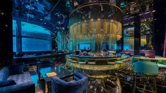 THE LAND OF LEGENDS NICKELODEON HOTEL Bars