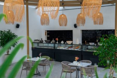 THE NORM COLLECTION DOORA Restaurants