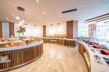 THE NORM COLLECTION DOORA Restaurants