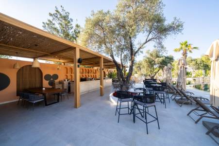 THE NORM COLLECTION DOORA Restaurants