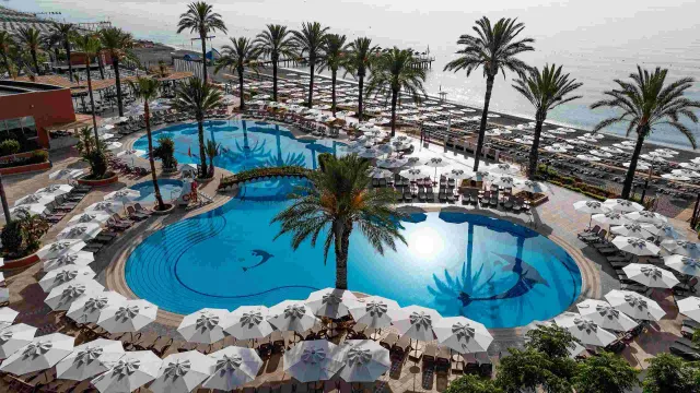 THE NORM ORIENTAL Pools & Beach