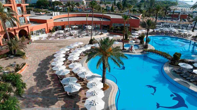 THE NORM ORIENTAL Pools & Beach