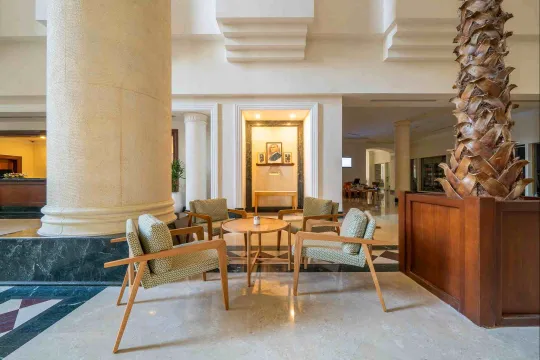 THE NORM ORIENTAL Lobby
