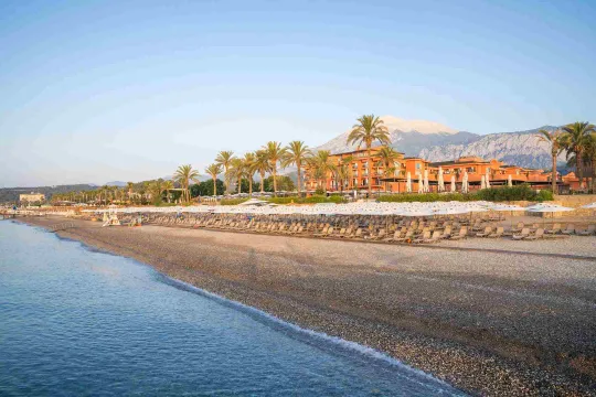 THE NORM ORIENTAL Pools & Beach