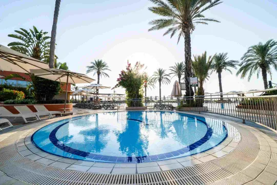 THE NORM ORIENTAL Pools & Beach