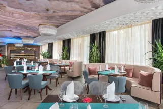 THE PALACE HOTEL Restaurants