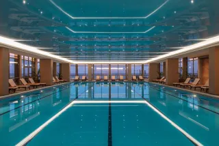 THE PALACE HOTEL Pools & Beach