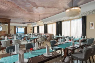 THE PALACE HOTEL Restaurants