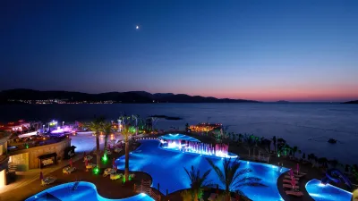 THE PLAZA BODRUM (ex. BE PREMIUM BODRUM) Pools & Beach