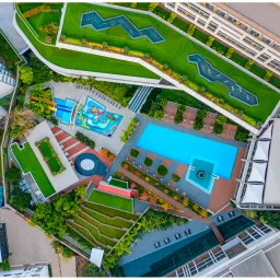 THE SENSE DELUXE HOTEL Pools & Beach
