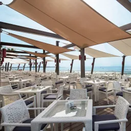 THE SENSE DELUXE HOTEL Restaurants