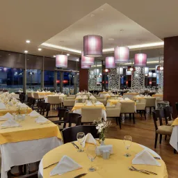 THE SENSE DELUXE HOTEL Restaurants