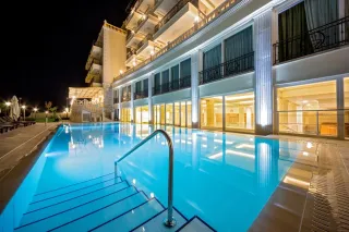 THERMA PALACE Pools & Beach