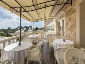 THERMA PALACE Restaurants