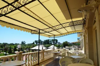 THERMA PALACE Restaurants