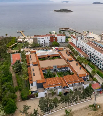 TIANA BEACH RESORT General Images
