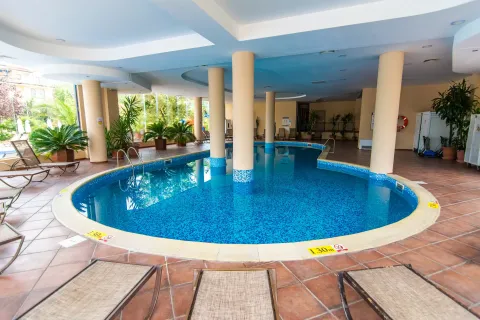 TIARA BEACH HOTEL Pools & Beach