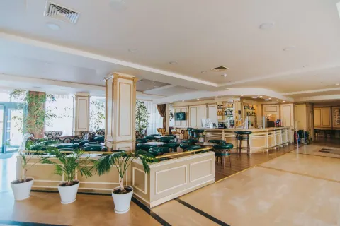 TIARA BEACH HOTEL Bars