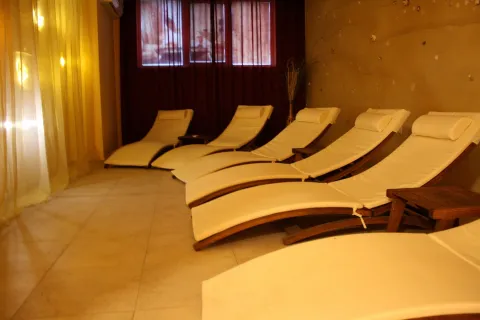 TIARA BEACH HOTEL Spa
