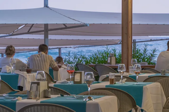 TIMO RESORT HOTEL Restaurants