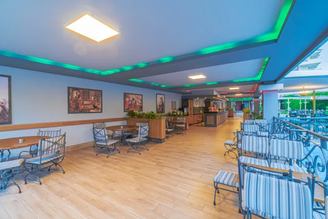 TIMO RESORT HOTEL Restaurants