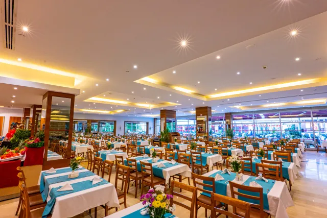 TIMO RESORT HOTEL Restaurants