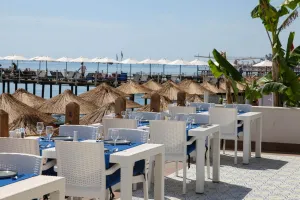 TRANSATLANTIK BEACH HOTEL Restaurants