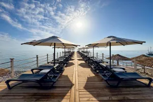 TRANSATLANTIK BEACH HOTEL Pools & Beach