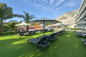 TRANSATLANTIK BEACH HOTEL Pools & Beach