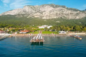 TRANSATLANTIK BEACH HOTEL Pools & Beach