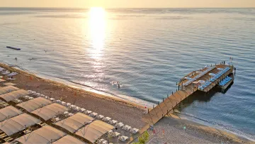 TRANSATLANTIK HOTEL-SPA Pools & Beach