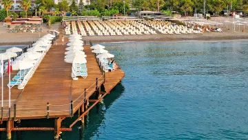TRANSATLANTIK HOTEL-SPA Pools & Beach